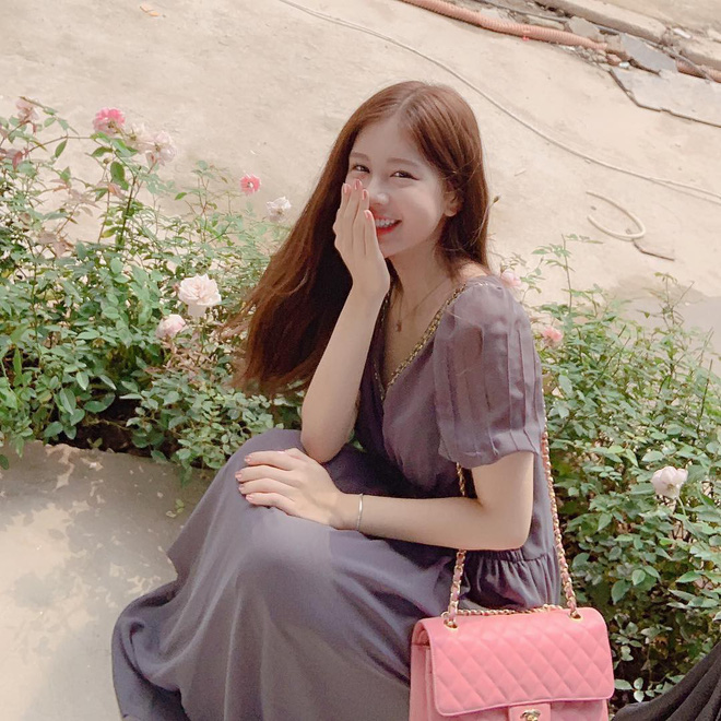 Vừa mới khoe bạn trai giấu mặt và hứa sẽ mãi yêu, 1 tuần sau bạn gái tin đồn thiếu gia Phan Hoàng đã nhận mình single?