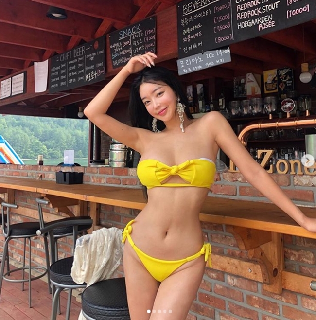 Thân hình đẫy đà quá đỗi sexy của người được phong nữ hoàng bikini Hàn Quốc