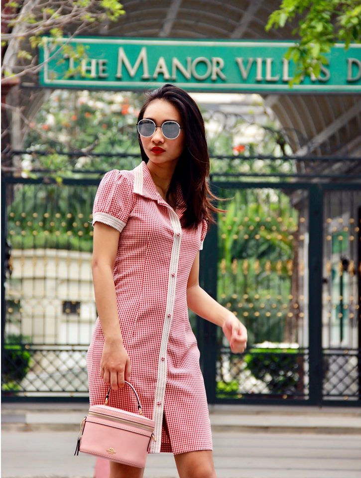 Mới đầu hè, chị em công sở đã đua nhau săn váy liền sale khủng