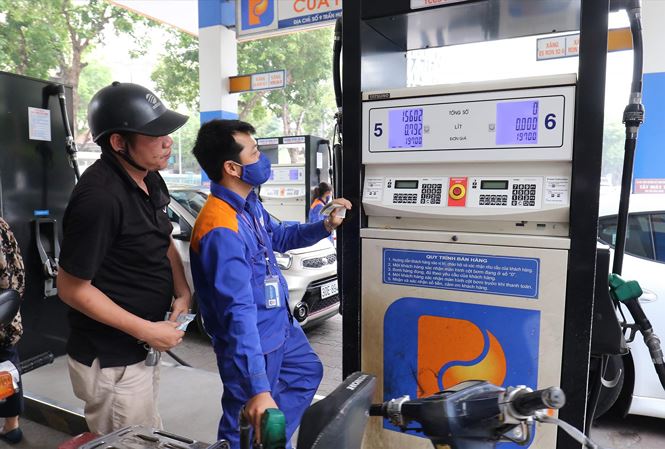 Quỹ Bình ổn giá xăng dầu âm kéo dài: Kiến nghị xem lại cách điều hành