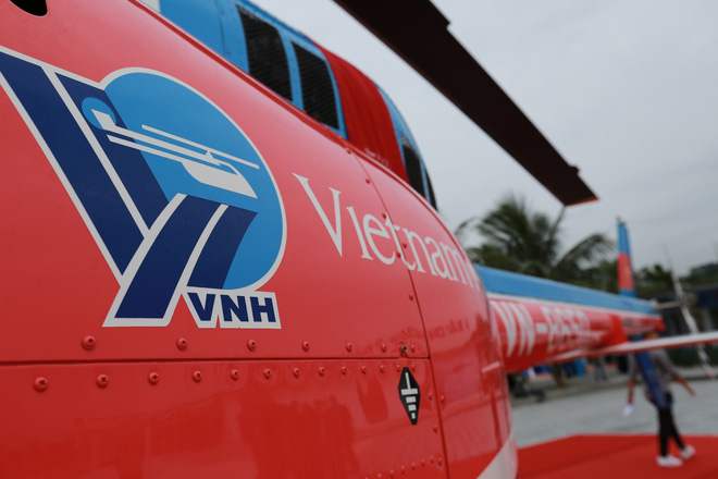Cận cảnh bộ đôi trực thăng Bell 505 vừa khai trương dịch vụ bay ngắm vịnh Hạ Long