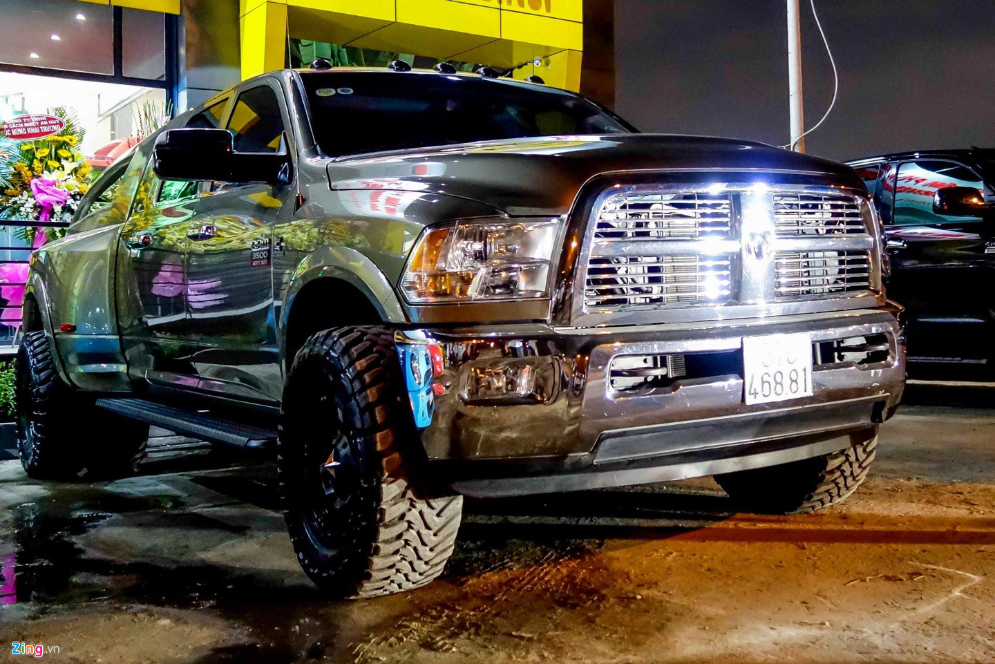 Bán tải hạng nặng - thú chơi tốn kém của đại gia Việt