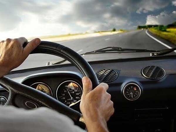 Đâu là những kinh nghiệm an toàn cần biết cho tài xế mới?