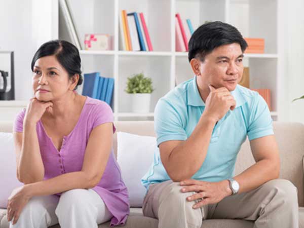 Tôi không sao quên được việc chồng cặp với cô nhân viên kém 30 tuổi