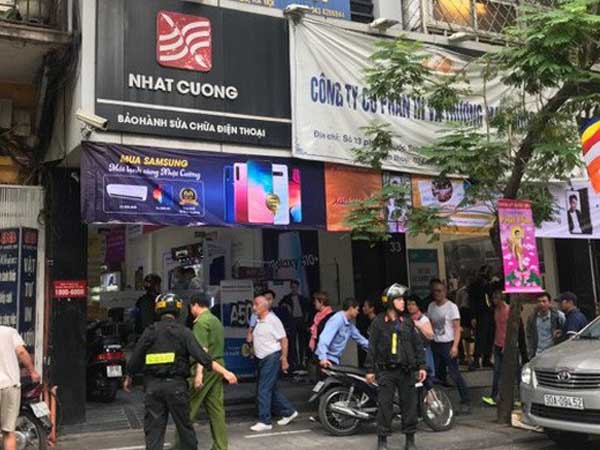 Vì sao hàng loạt cửa hàng Nhật Cường Mobile bị khám xét?