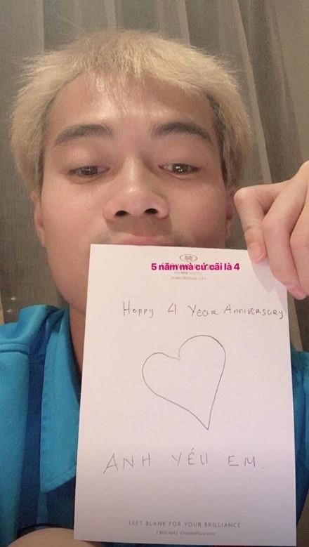 Bạn gái Văn Toàn đổi phong cách, khoe dáng mặc bikini gợi cảm