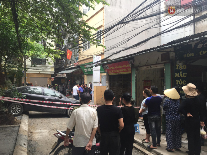 Nhân chứng thoát chết vụ ô tô Camry đi lùi tông tử vong 1 phụ nữ: Sau tai nạn, nữ tài xế mở cửa bỏ chạy