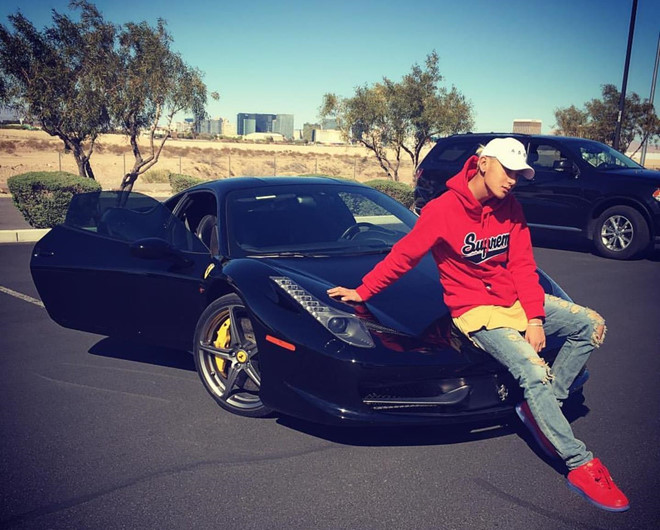 Những cậu ấm cô chiêu 9X, 10X giàu sụ trong làng giải trí Hoa ngữ