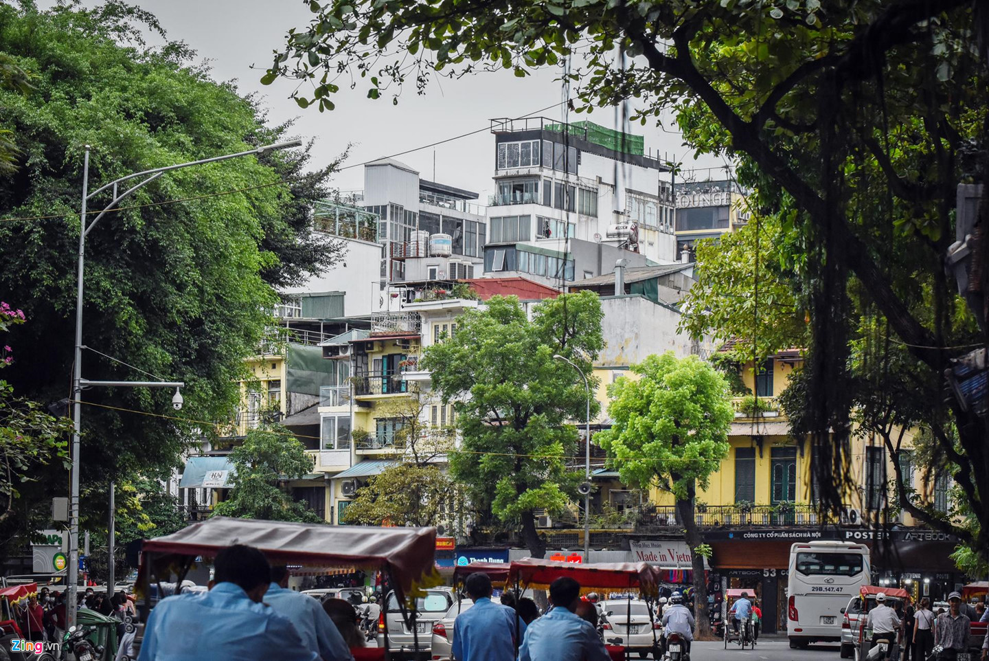 Điểm mặt những tuyến phố Hà Nội có giá đắt ngang New York, Paris