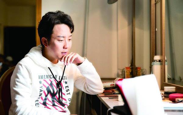 Nam danh ca xinh đẹp chuyên đóng vai đại mỹ nhân: Là quốc bảo Trung Quốc nhưng đau khổ đi tu vì bị phụ tình