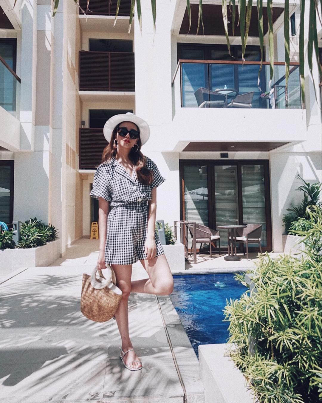 Với set đồ đồng bộ, bạn lười biếng hay kém khoản mix&match; đến mấy cũng có thể mặc đẹp Với set đồ đồng bộ, bạn lười biếng hay kém khoản mix&match; đến mấy cũng có thể mặc đẹp