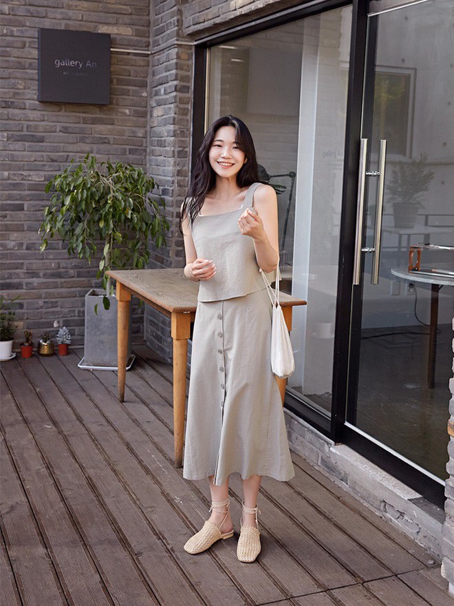 Với set đồ đồng bộ, bạn lười biếng hay kém khoản mix&match; đến mấy cũng có thể mặc đẹp Với set đồ đồng bộ, bạn lười biếng hay kém khoản mix&match; đến mấy cũng có thể mặc đẹp