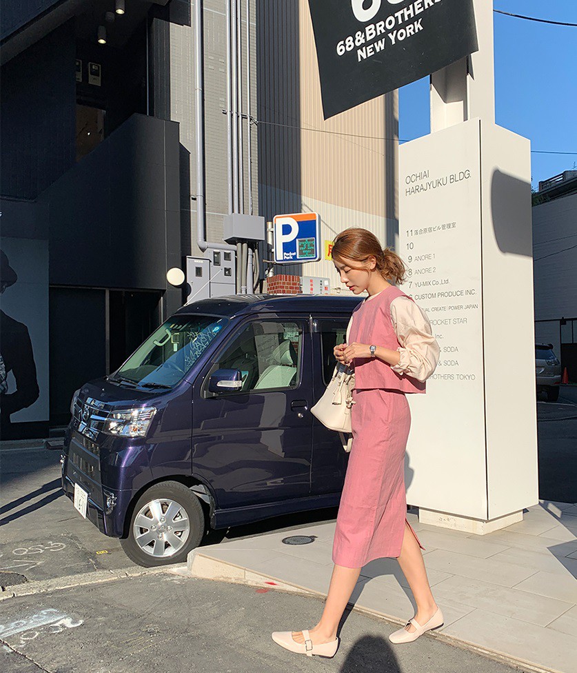 Với set đồ đồng bộ, bạn lười biếng hay kém khoản mix&match; đến mấy cũng có thể mặc đẹp Với set đồ đồng bộ, bạn lười biếng hay kém khoản mix&match; đến mấy cũng có thể mặc đẹp