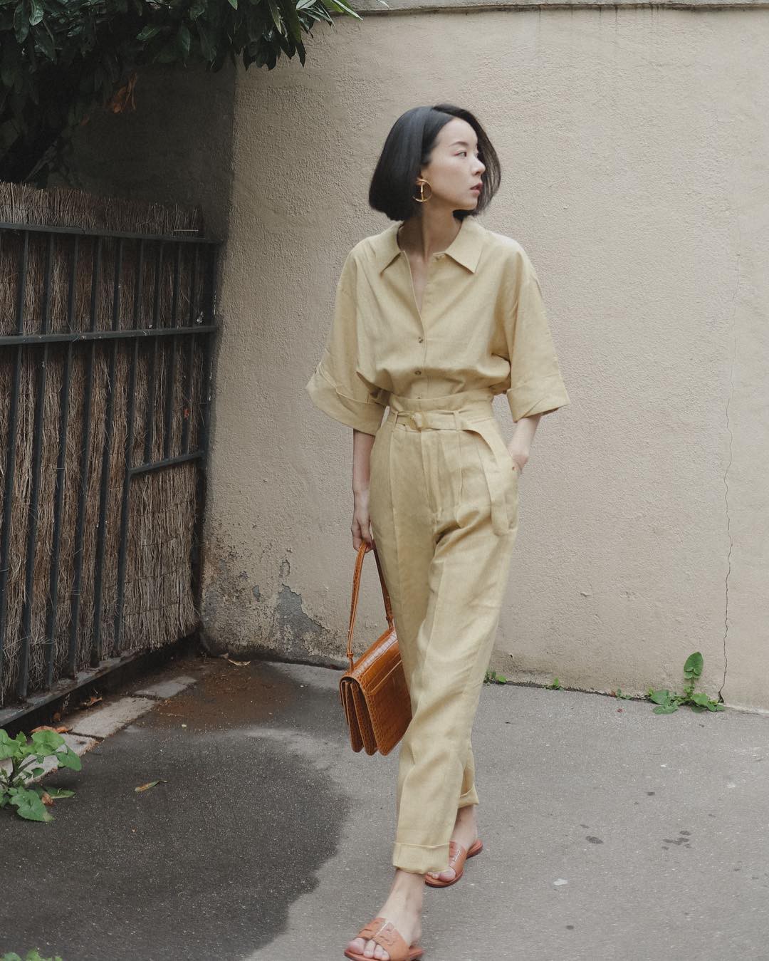 Với set đồ đồng bộ, bạn lười biếng hay kém khoản mix&match; đến mấy cũng có thể mặc đẹp Với set đồ đồng bộ, bạn lười biếng hay kém khoản mix&match; đến mấy cũng có thể mặc đẹp