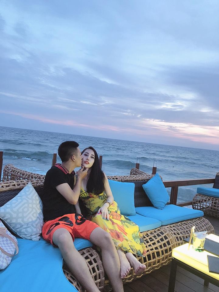 Thâm cung bí sử đáng hờn của gia đình anh chồng khủng bố vợ bằng cách tặng hết ô tô tiền tỷ lại đến lợn đất 400 triệu