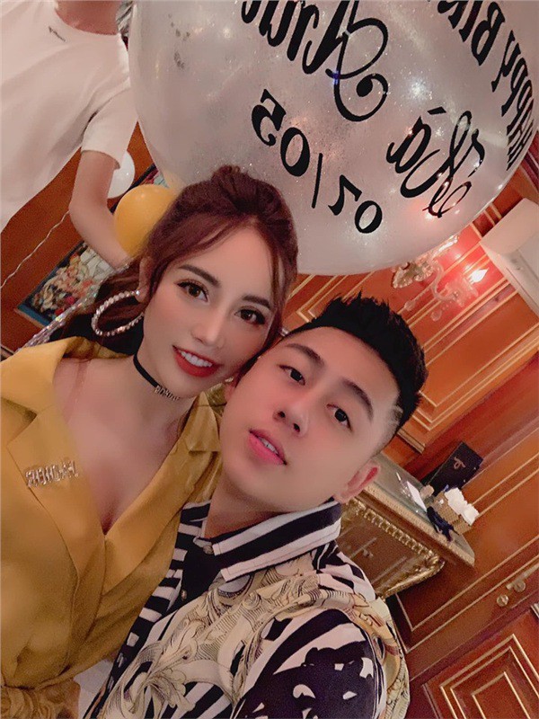 Thâm cung bí sử đáng hờn của gia đình anh chồng khủng bố vợ bằng cách tặng hết ô tô tiền tỷ lại đến lợn đất 400 triệu