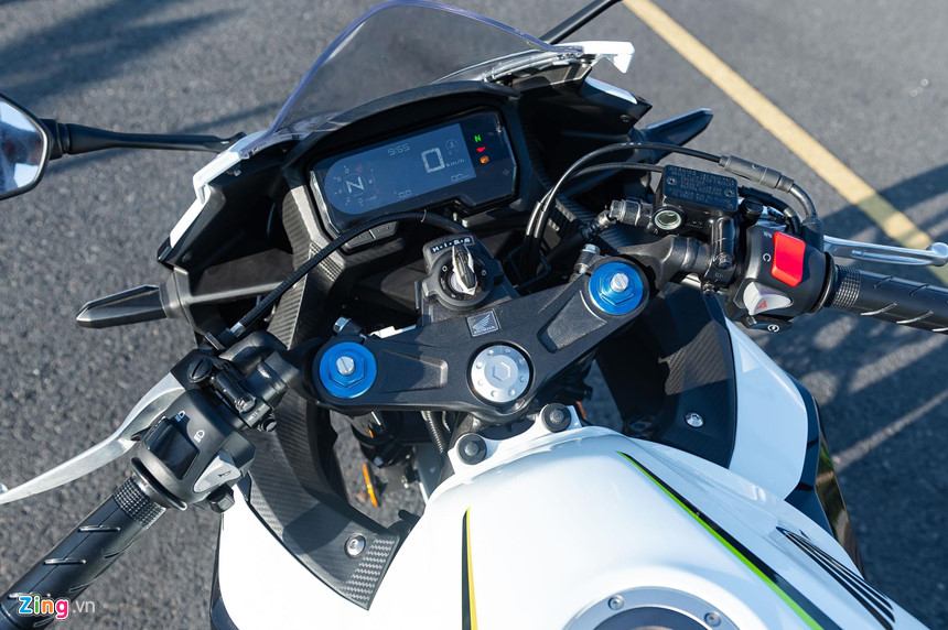 Cận cảnh Honda CBR500R 2019 vừa về đại lý, giá 187 triệu đồng