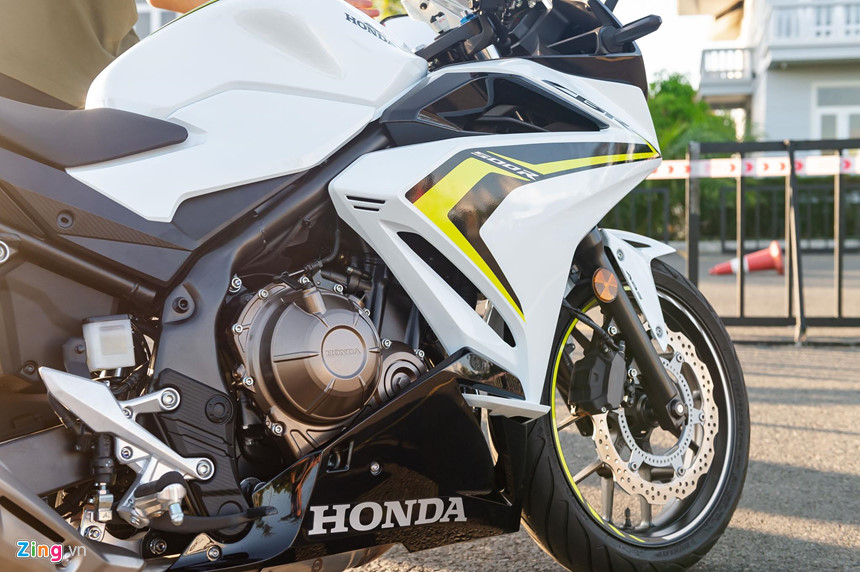 Cận cảnh Honda CBR500R 2019 vừa về đại lý, giá 187 triệu đồng