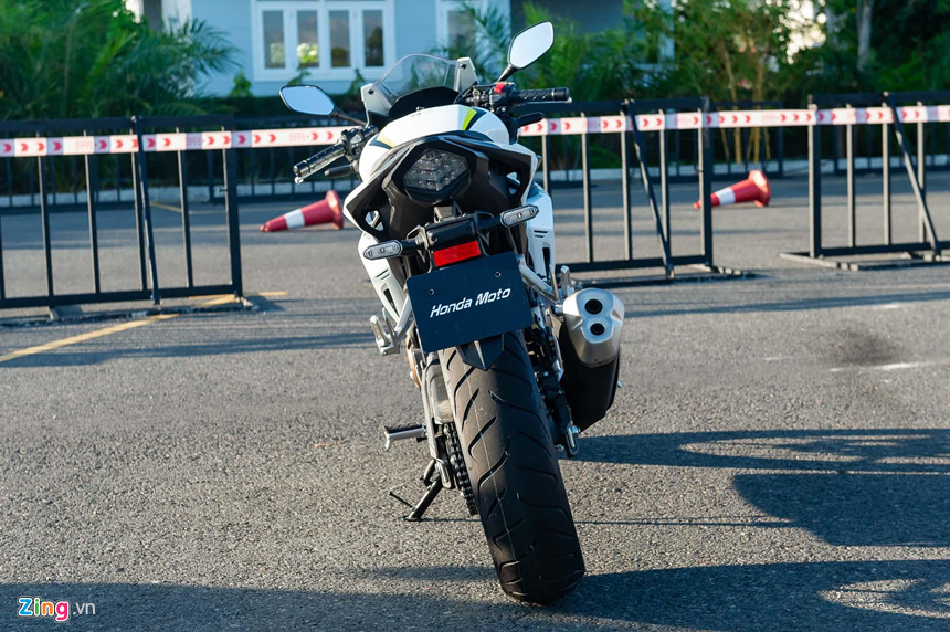 Cận cảnh Honda CBR500R 2019 vừa về đại lý, giá 187 triệu đồng