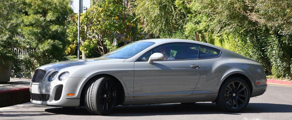 Trước khi bị cấm lái xe, David Beckham đã sở hữu dàn xe triệu USD