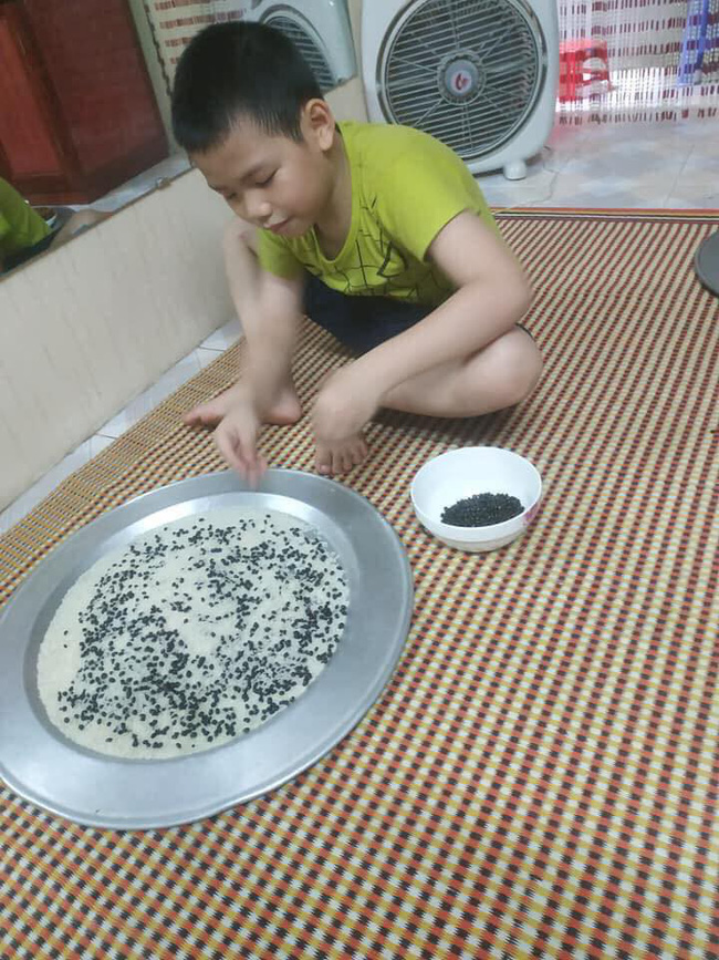 Bày trò giúp em trai cai ti vi, cô chị khiến dân mạng cười như nắc nẻ vì chiêu dì ghẻ Bày trò giúp em trai cai ti vi, cô chị khiến dân mạng cười như nắc nẻ vì chiêu dì ghẻ