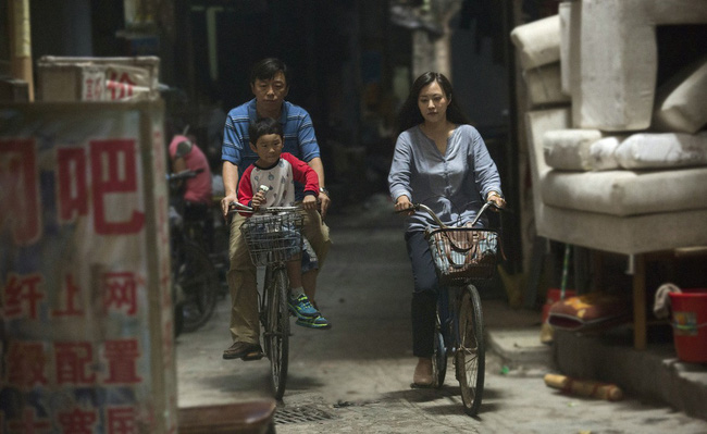 Khóc cạn nước mắt với Triệu Vy: Người mẹ đau đớn tận cùng khi trở thành kẻ bắt cóc, phải ngủ với đàn ông vì con gái Khóc cạn nước mắt với Triệu Vy: Người mẹ đau đớn tận cùng khi trở thành kẻ bắt cóc, phải ngủ với đàn ông vì con gái