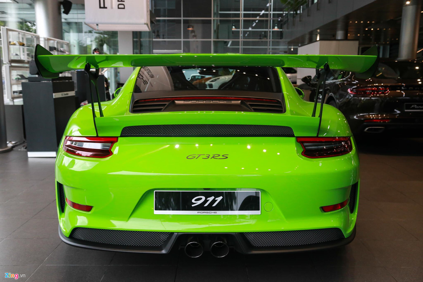 Chi tiết Porsche 911 GT3 RS giá gần 14 tỷ đồng tại VN