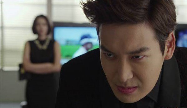 Chồng cố thoát khỏi mụ vợ nanh nọc để đến bên thiên thần hiền dịu, và màn gặp lại sau đó 2 năm khiến anh ta phải nuốt nghẹn