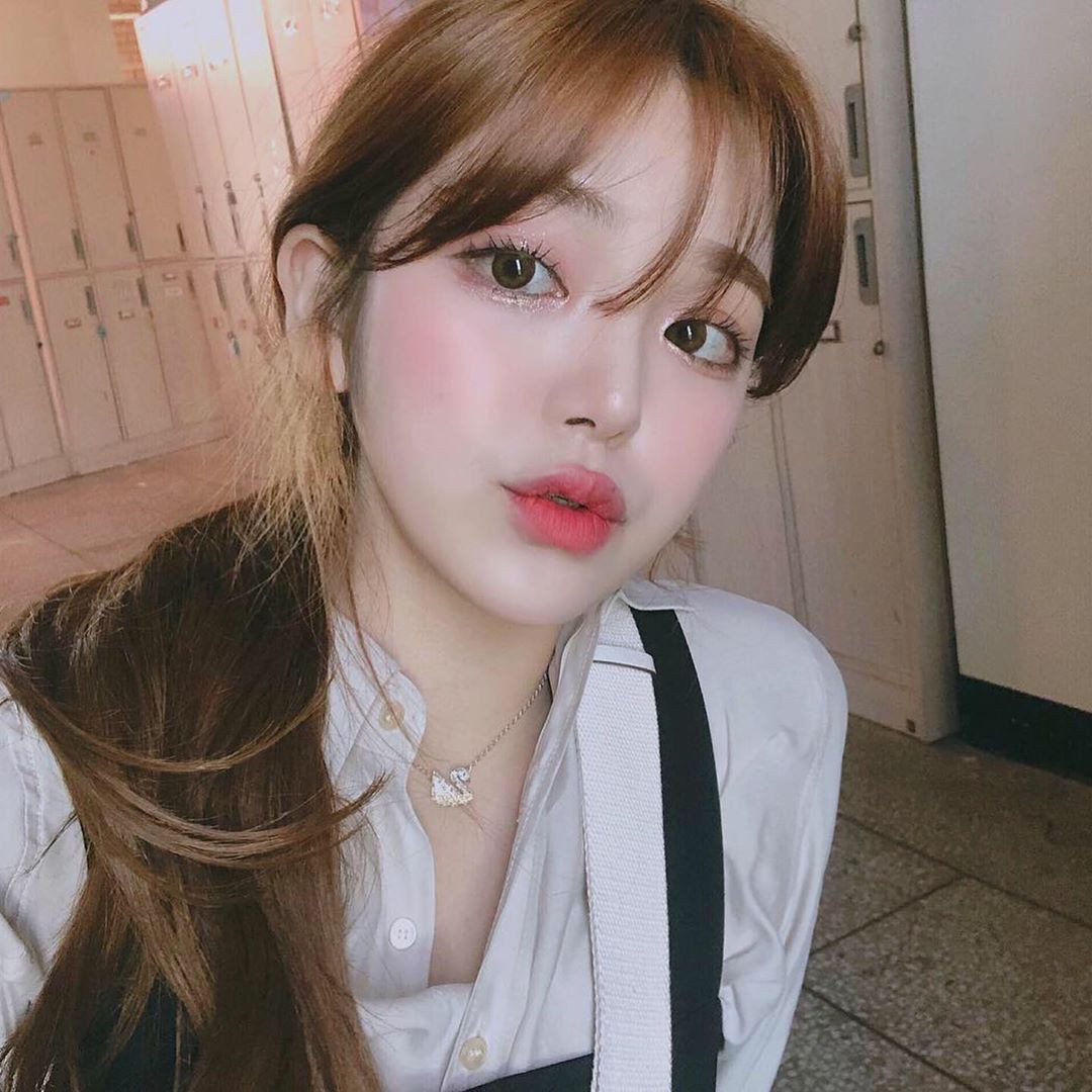 Làm đúng một thao tác này, kiểu tóc đuôi ngựa của bạn sẽ chỉ chanh sả trở lên chứ chẳng có chuyện quê kiểng