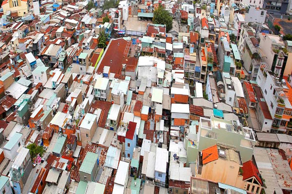 Xóm giang hồ Sài Gòn: Vợ bán dâm trên gác, chồng ngồi trước cửa canh chừng