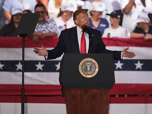 Trừng phạt Trung Quốc là con cờ của TT Trump cho bầu cử 2020