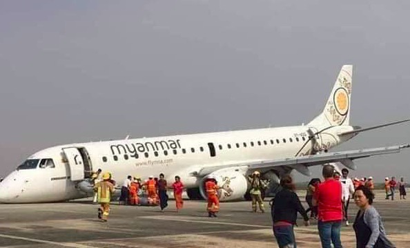 Thót tim máy bay chở khách hạ cánh bằng bụng