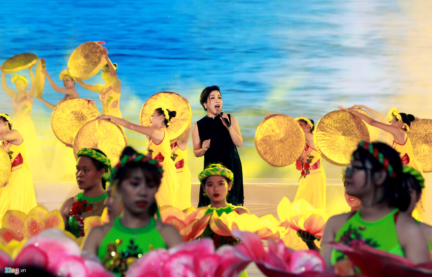 Màn pháo hoa đầy sắc màu ở Festival biển Nha Trang