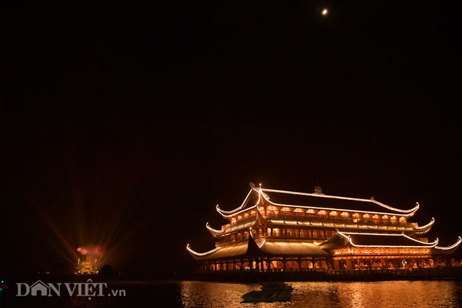 Video ảnh Vesak 2019: Huyền ảo màn pháo hoa tại chùa Tam Chúc