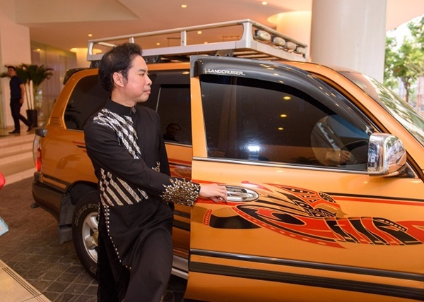 Đòi tặng đồng hồ 7 tỷ cho Thái Châu, đại gia Ngọc Sơn giàu cỡ nào?