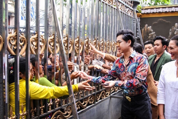 Đòi tặng đồng hồ 7 tỷ cho Thái Châu, đại gia Ngọc Sơn giàu cỡ nào?