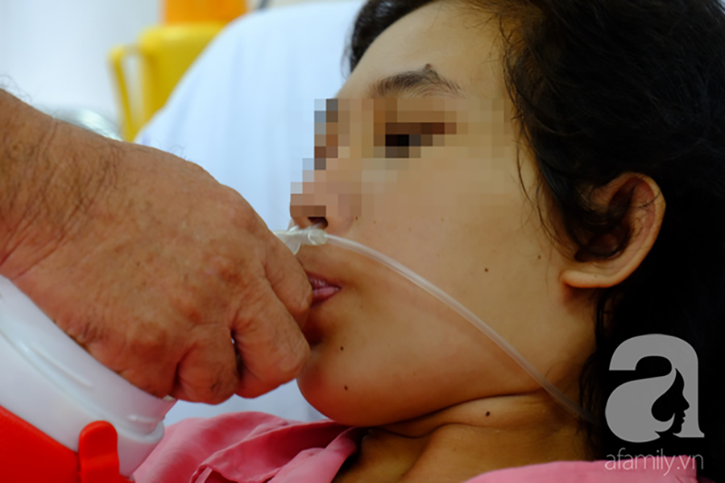 Thương tâm: Sau khi sinh con đầu lòng, sản phụ 19 tuổi bị suy tim, suy thận nguy kịch đã tử vong