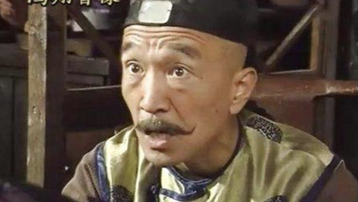 Không thể nhận ra Tể Tướng Lưu Gù một thời giờ nhìn phong độ chất chơi thế này!