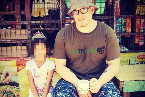 Người Anh tức giận vì tội phạm ấu dâm được phép đến Việt Nam chơi nhạc