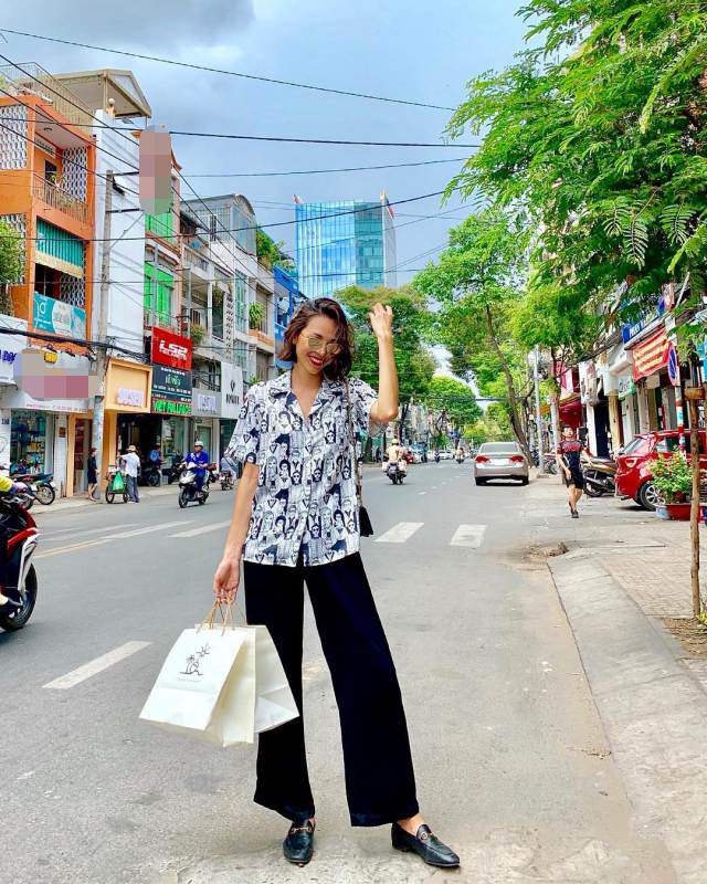 Không chỉ bốc lửa với bikini, người tình Kỳ Duyên còn mặc đẹp loại đồ này khiến fan mê đắm