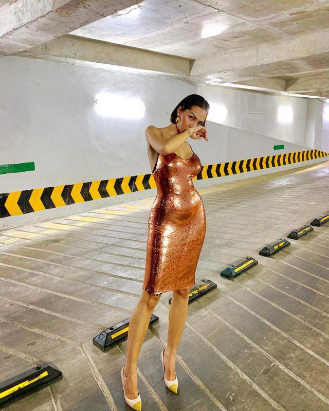 Không chỉ bốc lửa với bikini, người tình Kỳ Duyên còn mặc đẹp loại đồ này khiến fan mê đắm