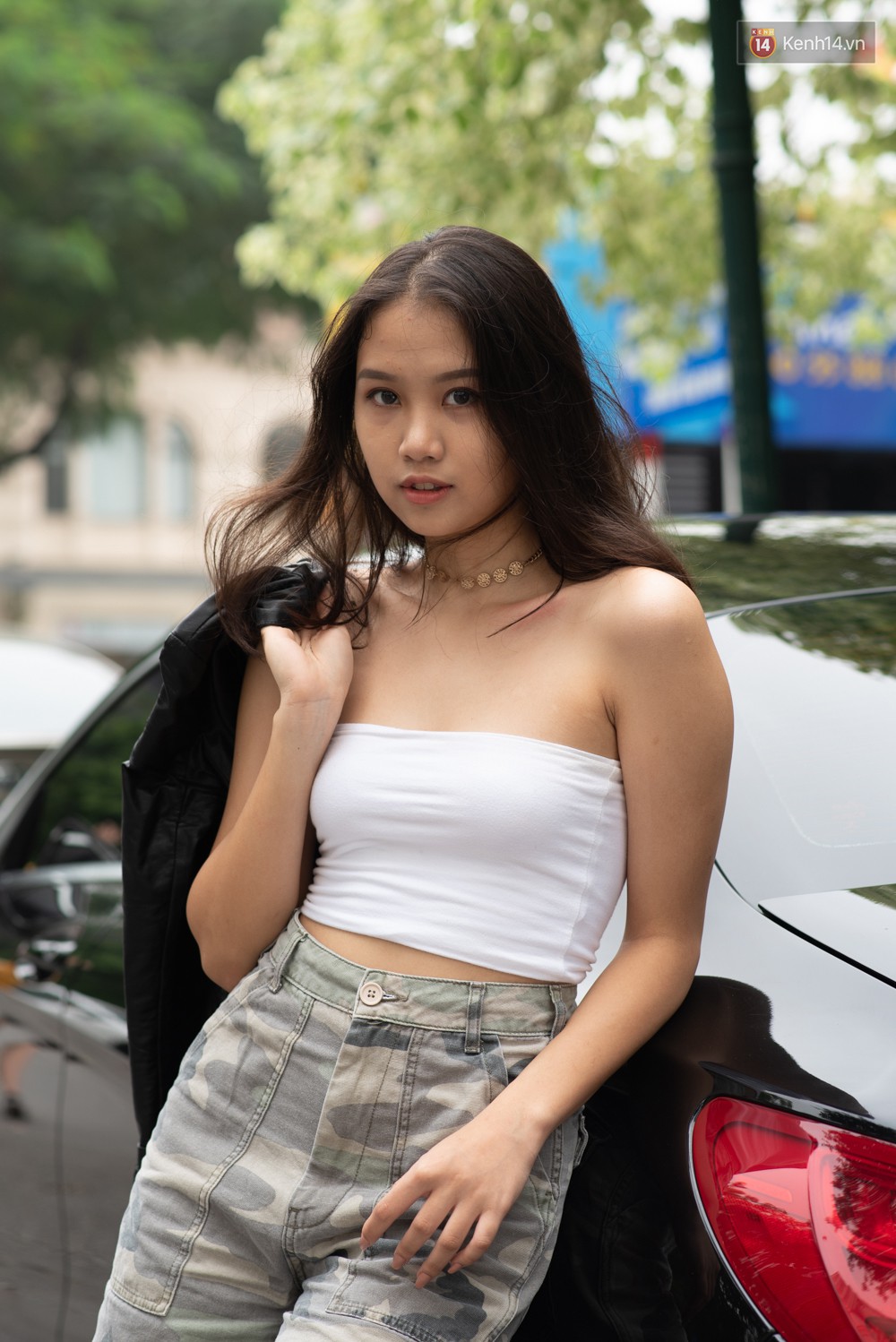 Street style 2 miền: miền Nam lên đồ dạo phố như đi quẩy, miền Bắc diện toàn crop top trẻ trung