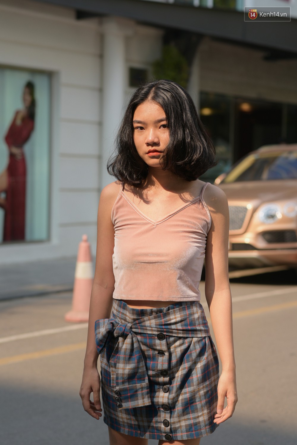 Street style 2 miền: miền Nam lên đồ dạo phố như đi quẩy, miền Bắc diện toàn crop top trẻ trung