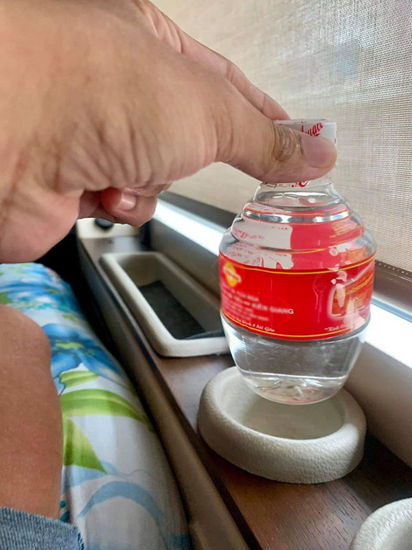 Tố bị nhà xe Limousine cho ăn cú lừa, thanh niên khiến dân mạng cười sái quai hàm khi biết nguyên nhân