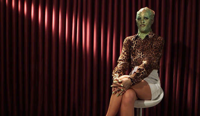 Lựa chọn trái tim: Cô gái gây choáng khi tự chấm mình 1.000 điểm nhan sắc, tuyển mẫu người yêu... chỉ có trong tiểu thuyết