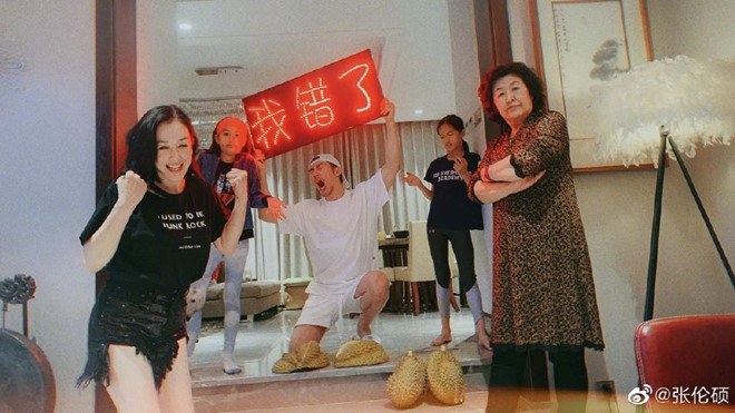 Bom sex gốc Việt bị chồng mắng đến phát khóc trên truyền hình