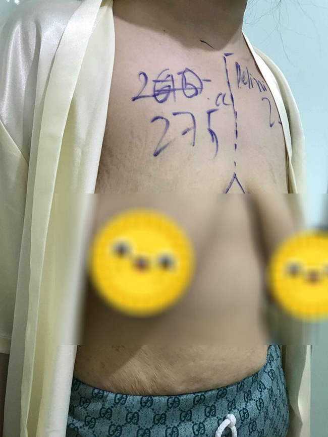 Bức ảnh bộ ngực chảy xệ vì sinh con xuất hiện đúng Ngày của mẹ khiến hội chị em xót xa, vài giờ sau đó có điều gây bất ngờ