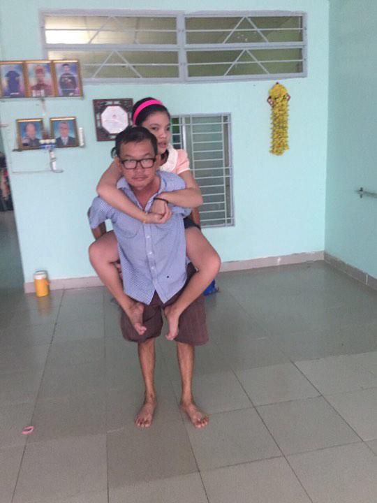 Cháu nội vua Thành Thái 13 năm nuôi con bại não và câu nói khiến người nghe bật khóc