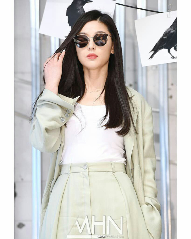 Nhắc đến Jeon Ji Hyun là ta nghĩ tới sự sang chảnh, phần nhiều cũng nhờ 3 tips diện đồ cực dễ áp dụng sau