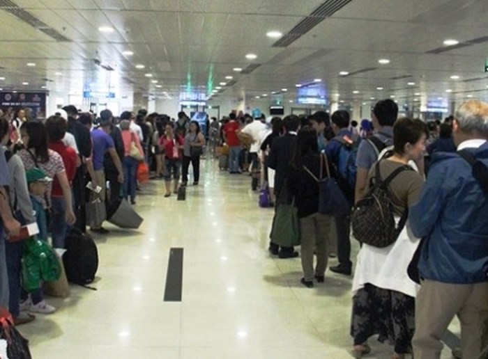 Hàng loạt khách hàng bị lộ thông tin khi đi máy bay: Ai chịu trách nhiệm?